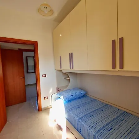 Aglaia Apartment *